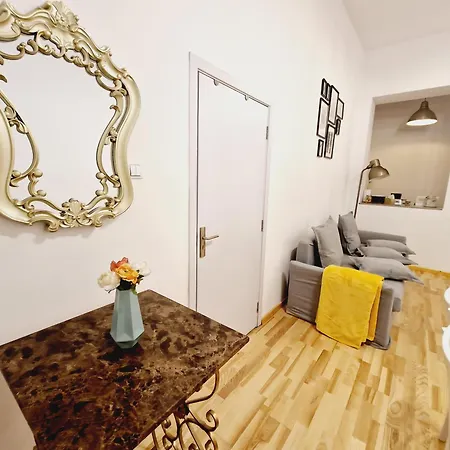 Historic 5 Star In The Main Plaza *