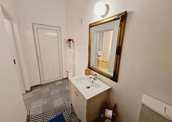 Historic 5 Star In The Main Plaza Apartman *