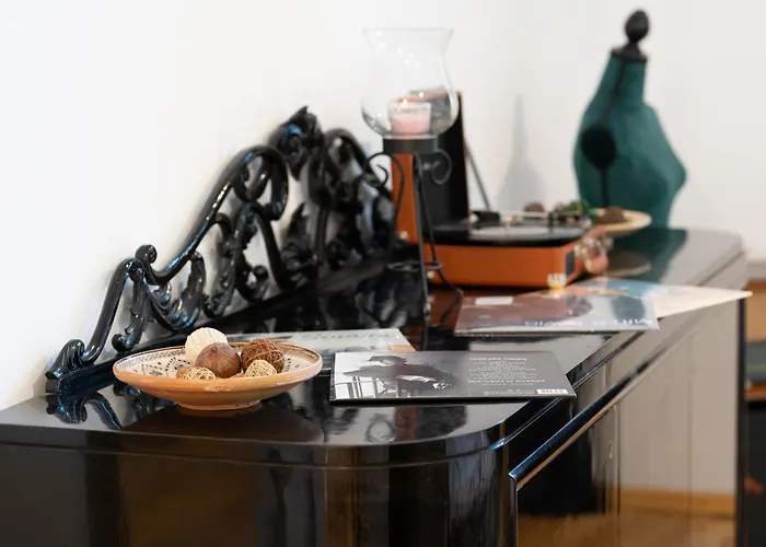 Historic 5 Star In The Main Plaza Κλουζ-Ναπόκα