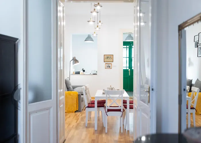 Historic 5 Star In The Main Plaza Kolozsvár